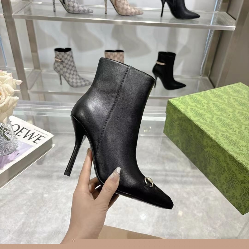 G*u*i boots